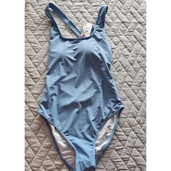 Light Blue Athletic Crisscross Back One Piece Swimsuit Size 8 NWT - Picture 2 of 4